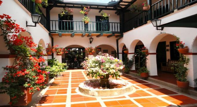 Hospederia La Roca Plaza Principal Bed & Breakfast Boyaca Exterior photo