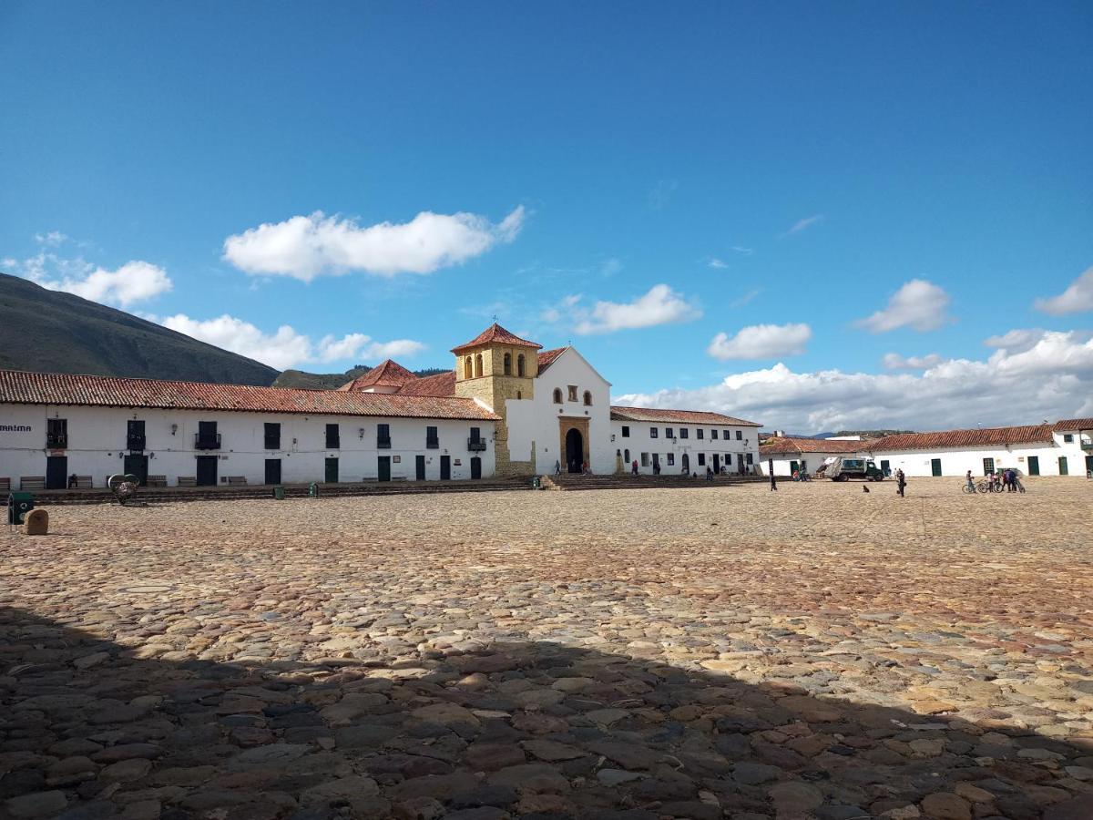 Hospederia La Roca Plaza Principal Bed & Breakfast Boyaca Exterior photo