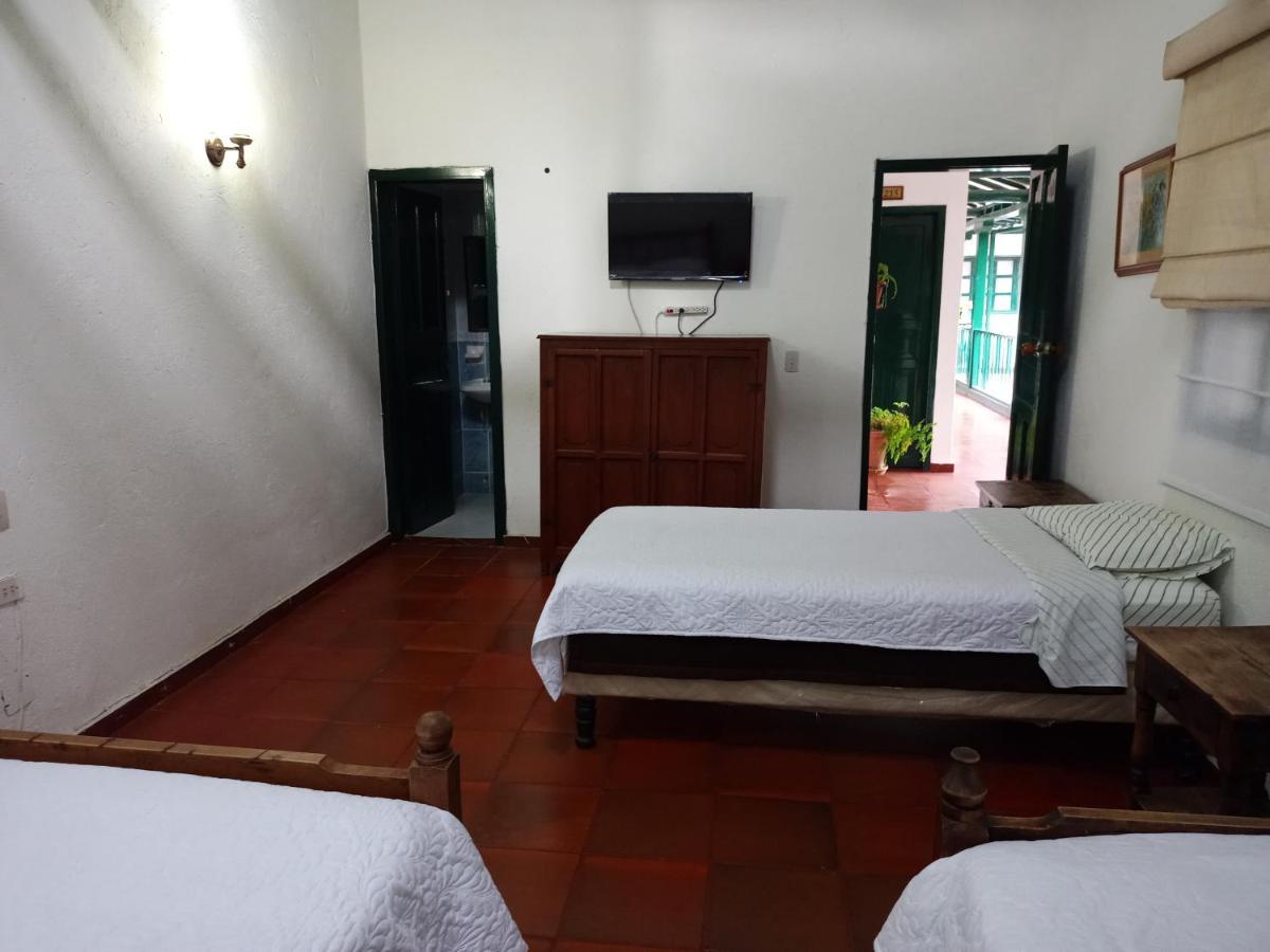 Hospederia La Roca Plaza Principal Bed & Breakfast Boyaca Exterior photo