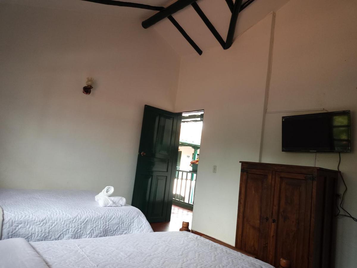 Hospederia La Roca Plaza Principal Bed & Breakfast Boyaca Exterior photo