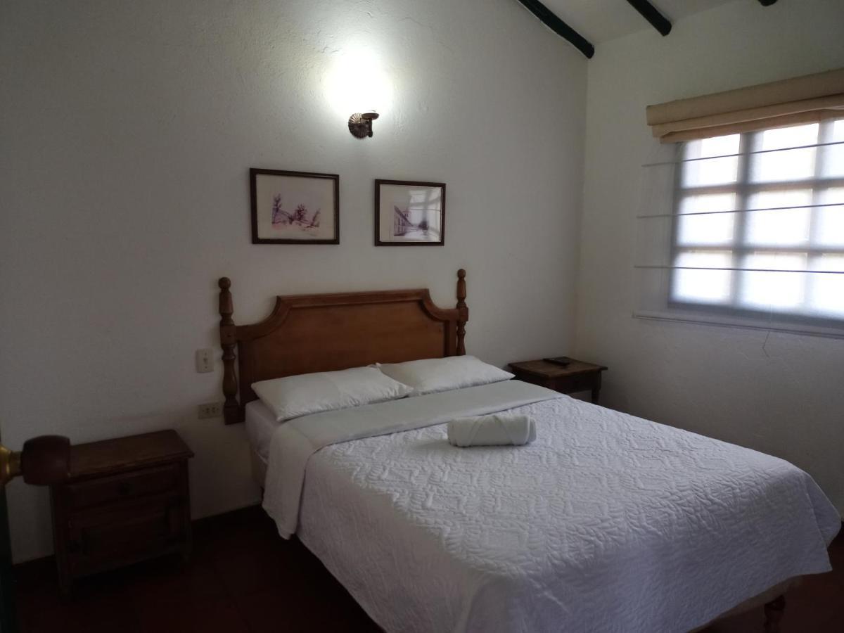 Hospederia La Roca Plaza Principal Bed & Breakfast Boyaca Exterior photo