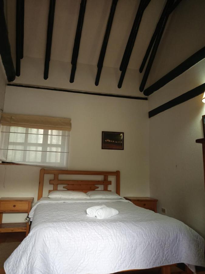 Hospederia La Roca Plaza Principal Bed & Breakfast Boyaca Exterior photo