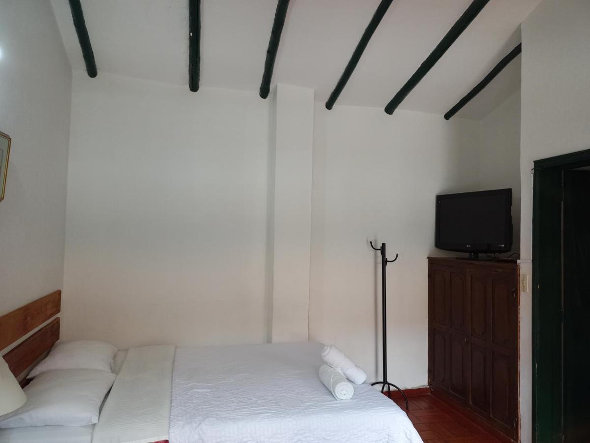 Hospederia La Roca Plaza Principal Bed & Breakfast Boyaca Exterior photo