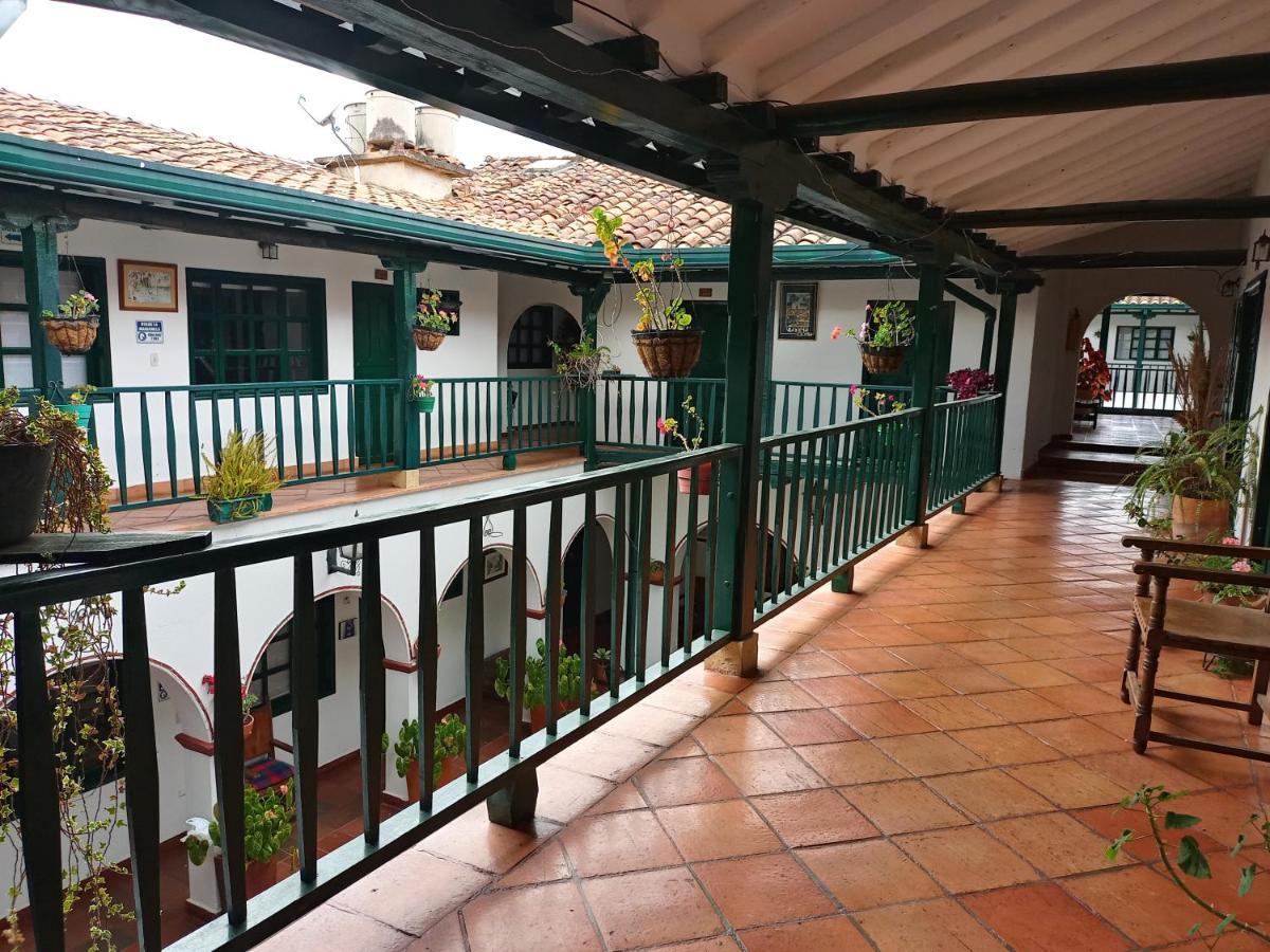 Hospederia La Roca Plaza Principal Bed & Breakfast Boyaca Exterior photo